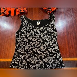 Xscape Women's Black and White Tank Top